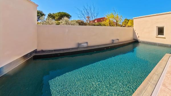 Rochefort-du-Gard (30650) A vendre, superbe maison rénovée Rochefort du Gard