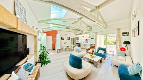 Rochefort-du-Gard (30650) A vendre, superbe maison rénovée Rochefort du Gard