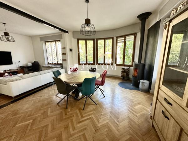 Maison 9 pièce(s) 4 chambre(s) 165 m²