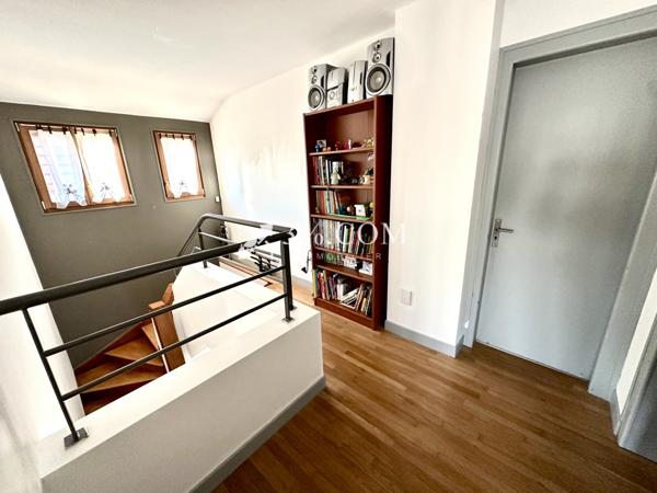 Maison 9 pièce(s) 4 chambre(s) 165 m²