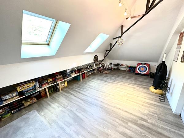 Maison 9 pièce(s) 4 chambre(s) 165 m²