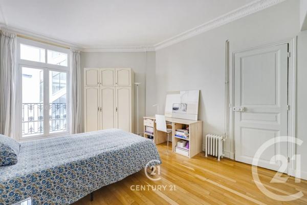 Appartement T8 à vendre  8 pièces - 245,10 m 2   PARIS  - 75016