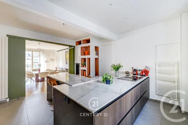 Appartement T8 à vendre  8 pièces - 245,10 m 2   PARIS  - 75016