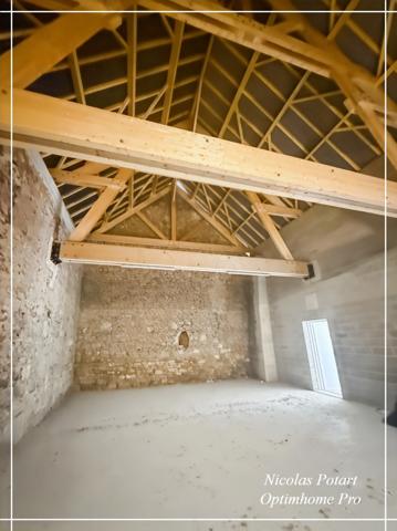 📦 À louer – Entrepôt polyvalent ou garage à véhicules - Proche Estrées-Saint-Denis