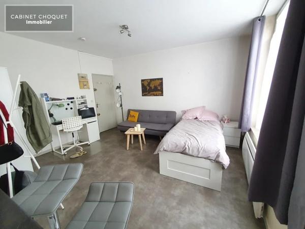STUDIO LUMINEUX A LOUER - LILLE - 23 m 2 - 544 € charges comprises par mois