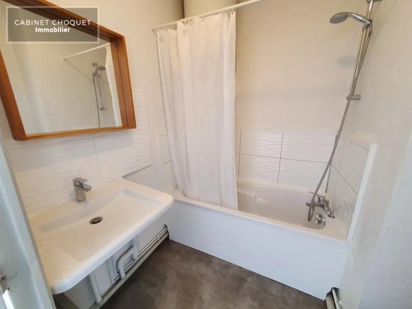 STUDIO LUMINEUX A LOUER - LILLE - 23 m 2 - 544 € charges comprises par mois