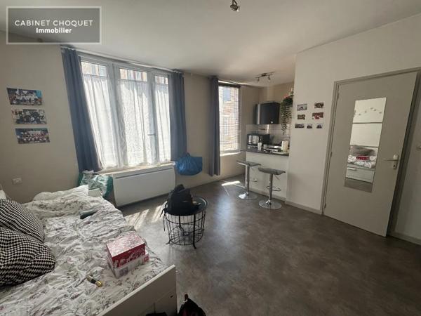 STUDIO LUMINEUX A LOUER - LILLE - 23 m 2 - 544 € charges comprises par mois