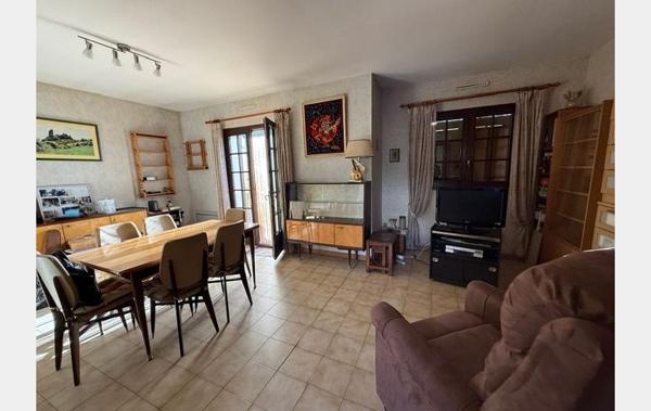 Vente Villa De plain-pied à rafraîchir Montagnac   