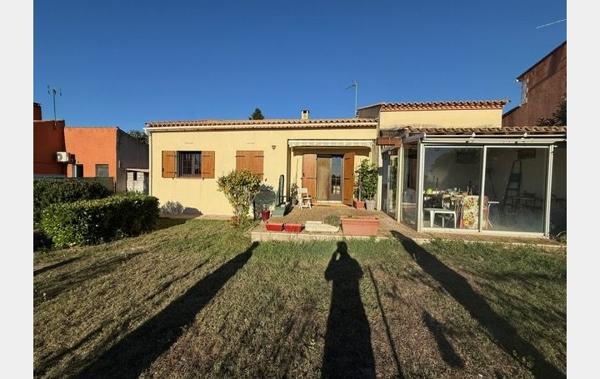 Vente Villa De plain-pied à rafraîchir Montagnac   