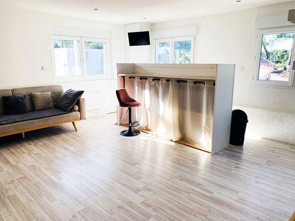 Appartement Les Mathes 2 pièce(s) et local commercial