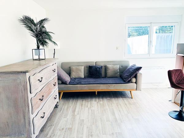 Appartement Les Mathes 2 pièce(s) et local commercial