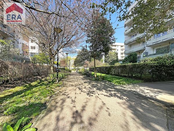 A VENDRE - 4 PIECES 81m² + BALCON