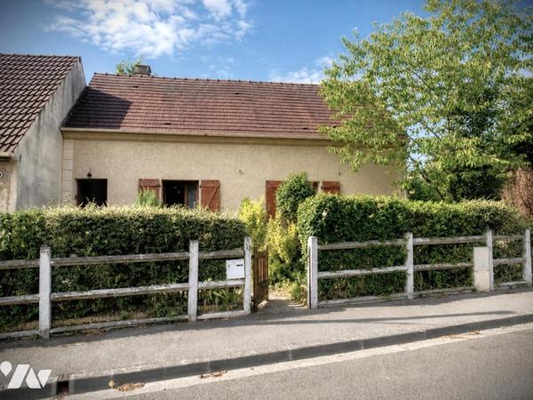 PROCHE CENTRE-VILLE – MAISON INDIVIDUELLE DE PLAIN-PIED – JARDIN – CAVE – COMBLES AMÉNAGEABLES