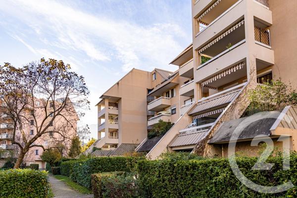 Appartement F4 à vendre  4 pièces - 88,24 m2 ECHIROLLES - 38