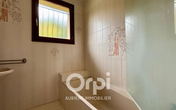 Maison à vendre    5 pièces • 130 m2 Coudes