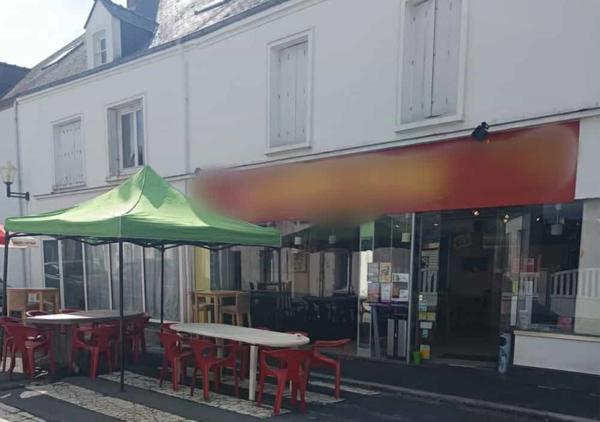 🔥 À vendre – Fonds de commerce Restauration rapide – Bon emplacement – Clientèle fidèle 🔥 LA CHAPELLE DES MARAIS (44)