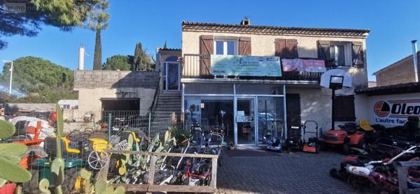 Maison à restaurer à vendre à Saint-Martin-de-Crau dans les Bouches-du-Rhône (13310), ref : 075/160   
Domaine du Lac