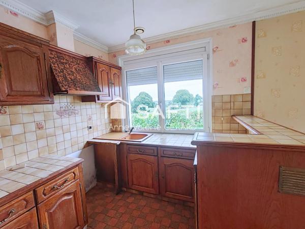 Charmante maison avec sous-sol complet et bâtiment