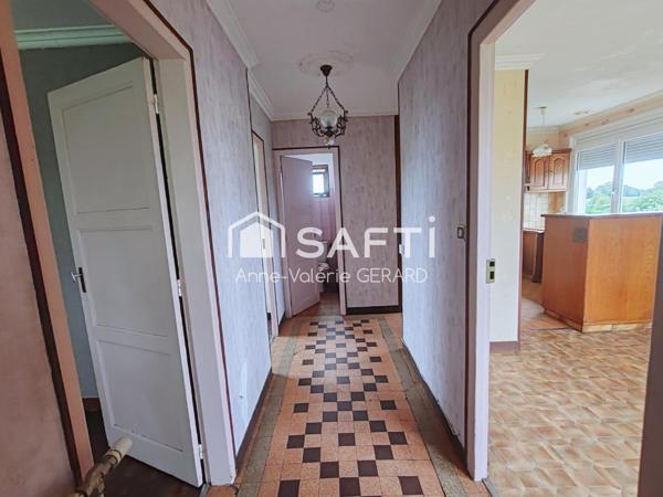 Charmante maison avec sous-sol complet et bâtiment