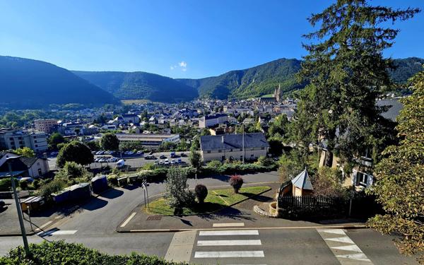 Maison à vendre    11 pièces •  Mende