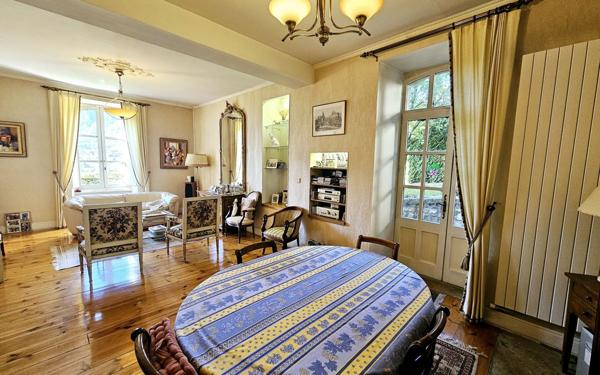 Maison à vendre    11 pièces •  Mende