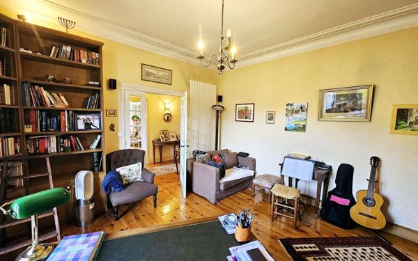 Maison à vendre    11 pièces •  Mende