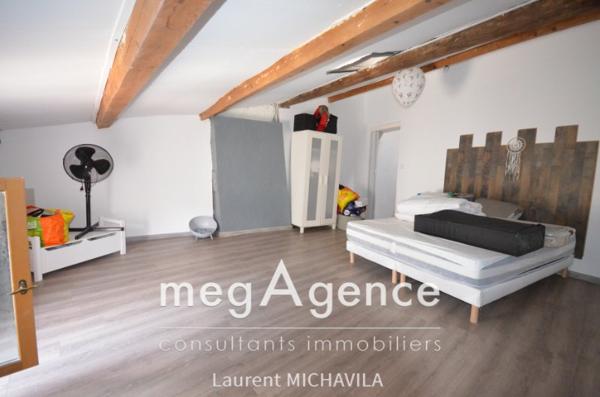 Maison à VILLENEUVE-LES-BEZIERS, 34420 - 7 pièces 175m²