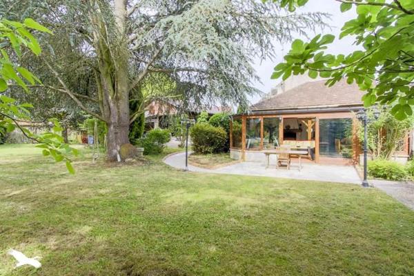 Maison à vendre 643 312 € Le Mesnil-Saint-Denis 5 p 124 m² DPE D