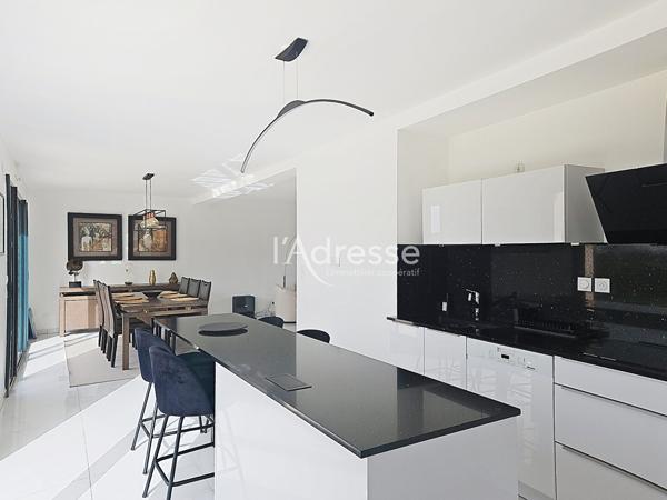 Studio neuf à Aubervilliers