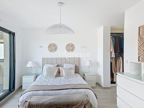Studio neuf à Aubervilliers