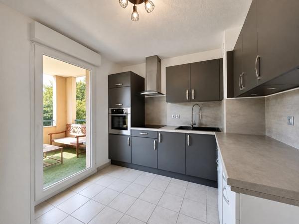 ALBERTVILLE (73) - Appartement type 2 de 44.58 m2 + parking.