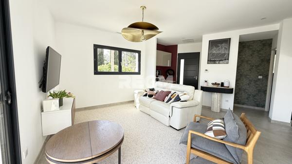 Castelnau-le-Lez (34170) Villa contemporaine sur parcelle de 713 m2