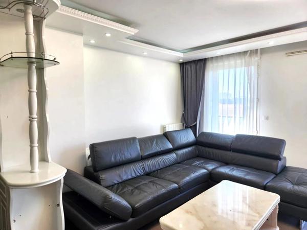 Location                                                      Appartement
                        
                     4 pièces                                         à Maisons-Alfort
