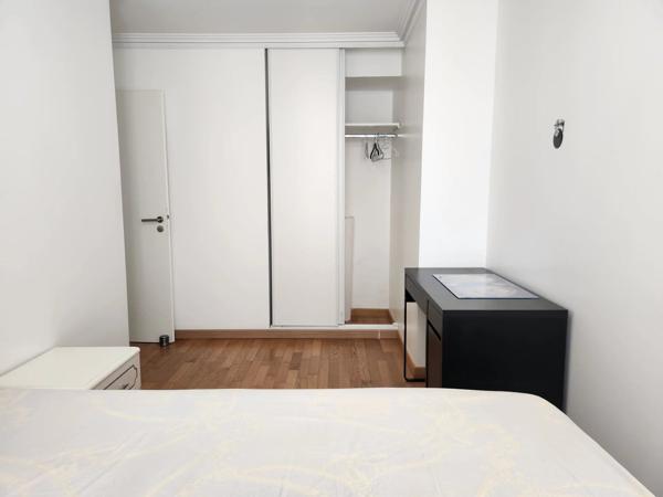 Location                                                      Appartement
                        
                     4 pièces                                         à Maisons-Alfort