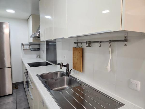 Location                                                      Appartement
                        
                     4 pièces                                         à Maisons-Alfort