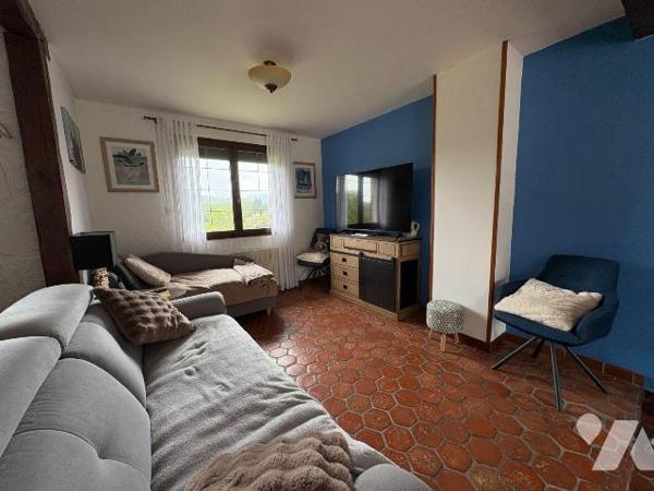 Vallée de la Bresle, 

Jolie maison individuelle édifiée sur un sous-sol complet et comprenan...
