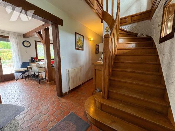 Vallée de la Bresle, 

Jolie maison individuelle édifiée sur un sous-sol complet et comprenan...