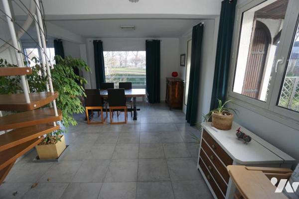 St VALERY SUR SOMME, pavillon avec garages, 2 chambres, lumineux, jardin