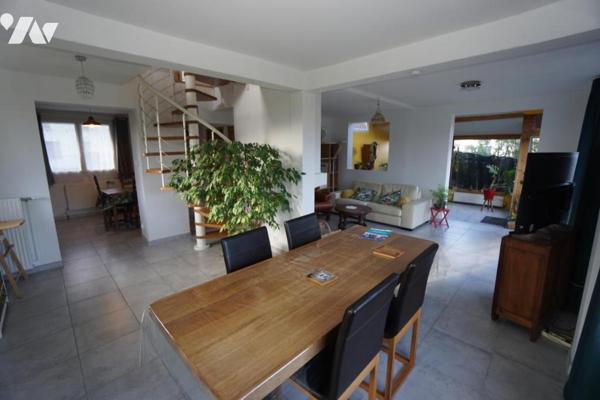 St VALERY SUR SOMME, pavillon avec garages, 2 chambres, lumineux, jardin