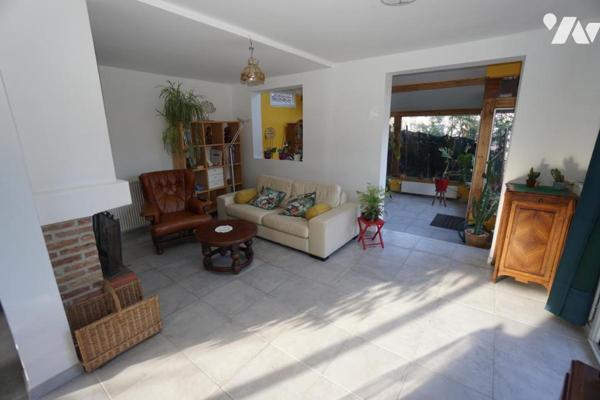 St VALERY SUR SOMME, pavillon avec garages, 2 chambres, lumineux, jardin