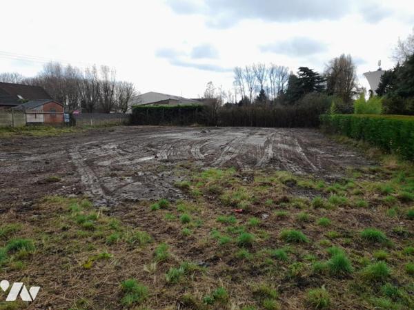 Terrain à bâtir de 1423 m²