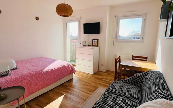 Appartement à vendre    1 pièce •  La Rochelle