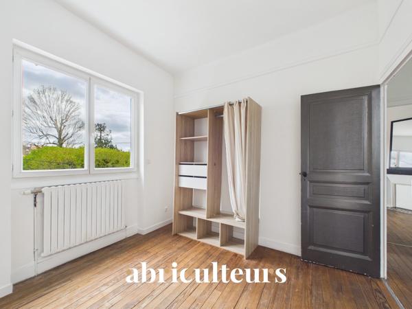 Maison de ville avec garage et cour en vente à Angoulême Quartier Victor-Hugo (16000)