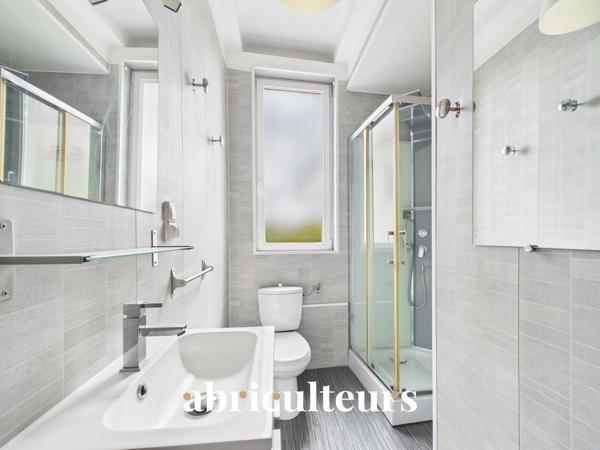 Maison de ville avec garage et cour en vente à Angoulême Quartier Victor-Hugo (16000)