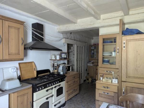Charmante propriété de campagne avec 5 chambres et terrain