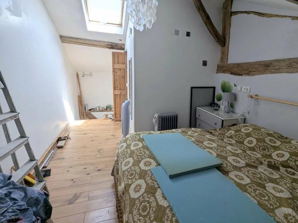 Charmante propriété de campagne avec 5 chambres et terrain