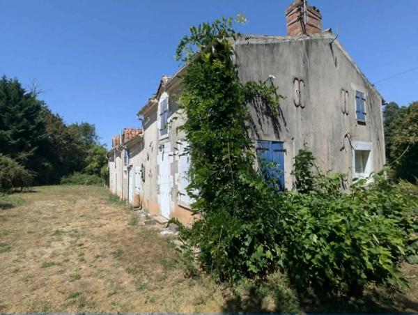 Charmante propriété de campagne avec 5 chambres et terrain