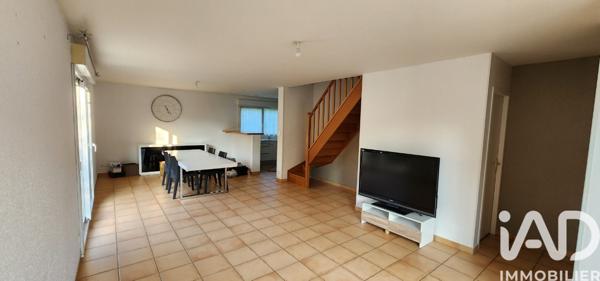 Maison à vendre 5 pièces 97 m² Avanne-Aveney