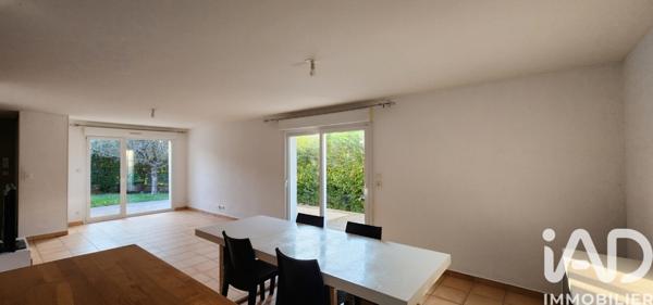 Maison à vendre 5 pièces 97 m² Avanne-Aveney