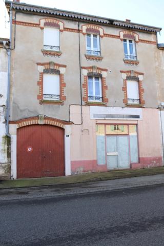 Dpt Saône et Loire (71), à vendre ROMENAY immeuble - 4 appartements et 1 local commercial
